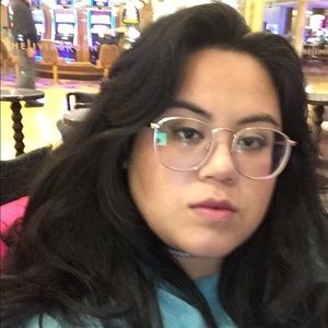 Meet your Posher, Isabella